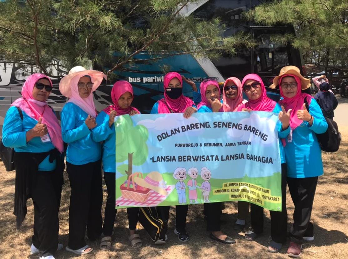 Kiat Menyelenggarakan Karyawisata Lansia Versi Pengurus Kelompok Lansia Padukuhan Anjir